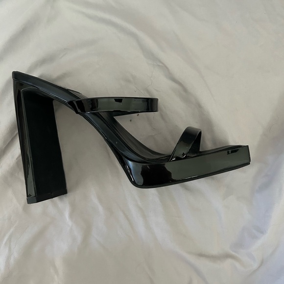 Jeffrey Campbell platform block heel. Size 6. - Picture 3 of 4